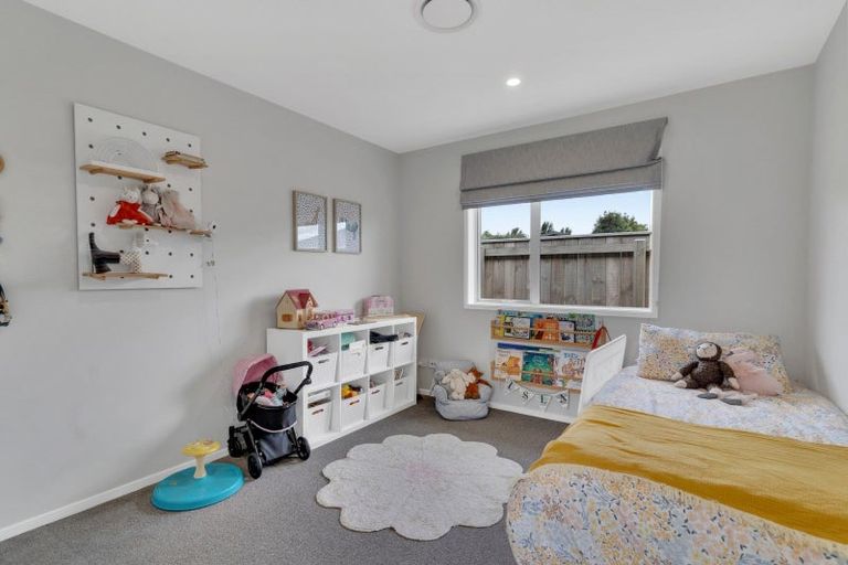 Photo of property in 70 Feist Street, Carterton, 5713