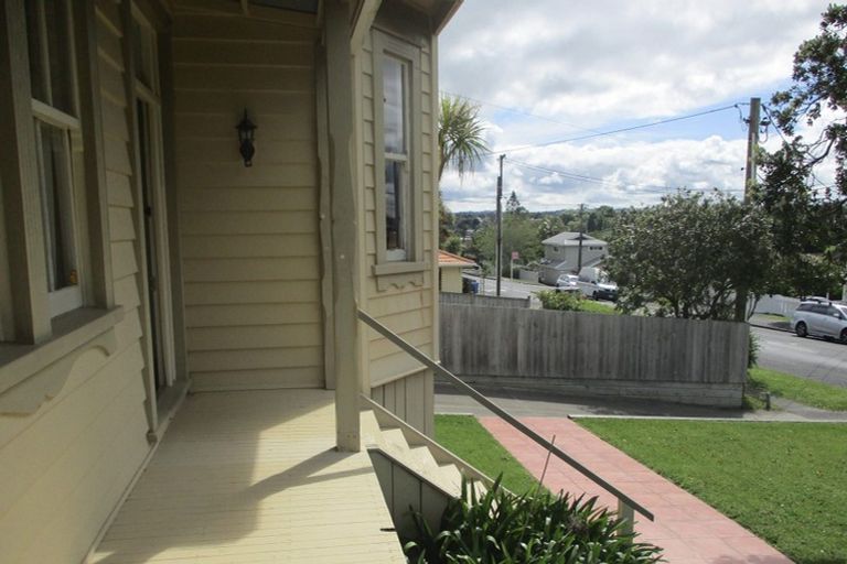 Photo of property in 13 Kawerau Avenue, Devonport, Auckland, 0624