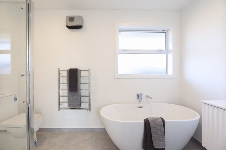 Photo of property in 379a Greers Road, Bishopdale, Christchurch, 8053