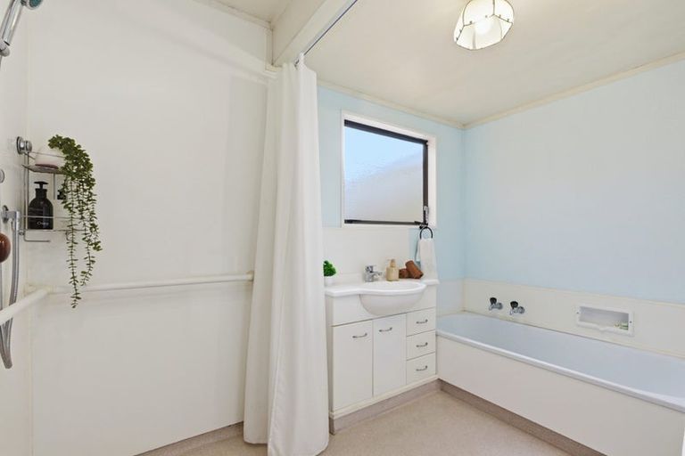 Photo of property in 6a Compton Place, Mount Maunganui, 3116