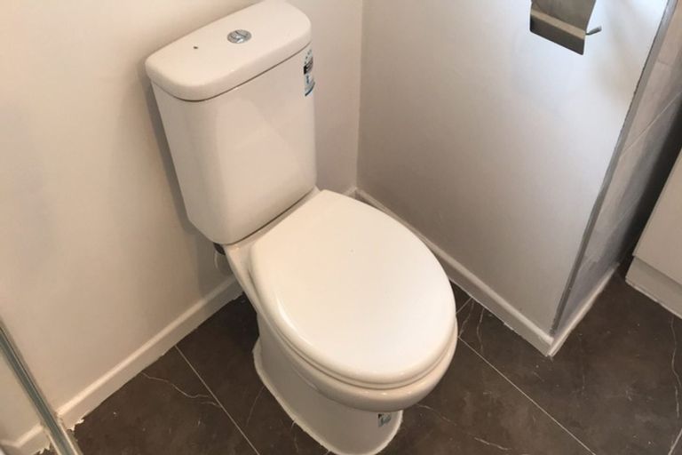 Photo of property in 2 Nield Road, Manurewa, Auckland, 2102