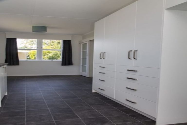 Photo of property in 1 Patea Place, Terrace End, Palmerston North, 4410