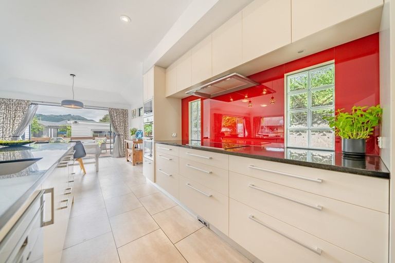 Photo of property in 15 Thackeray Street, Trentham, Upper Hutt, 5018