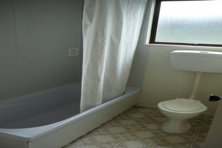 Photo of property in 11a Cradock Street, South New Brighton, Christchurch, 8062