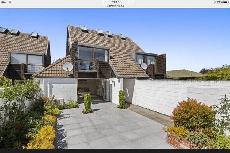 Photo of property in 92b Aikmans Road, Merivale, Christchurch, 8014