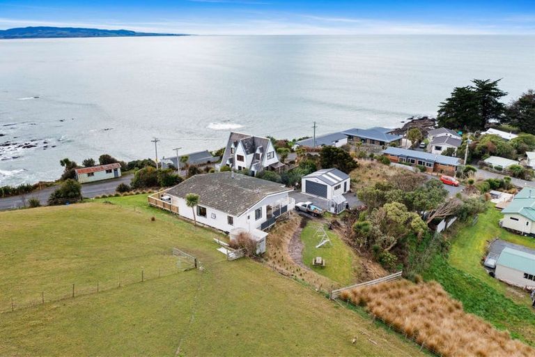 Photo of property in 22 Esplanade, Kaka Point, Balclutha, 9271