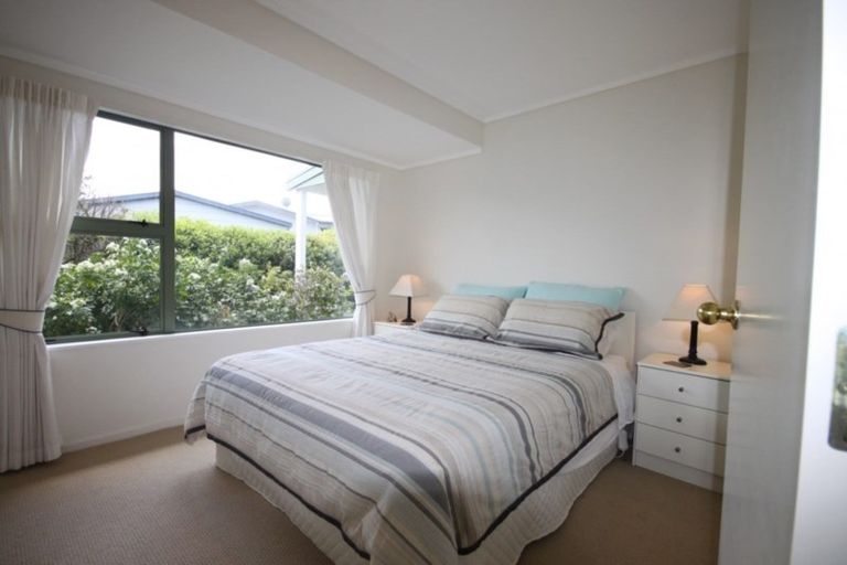 Photo of property in 16 Coronation Row, Pauanui, Hikuai, 3579