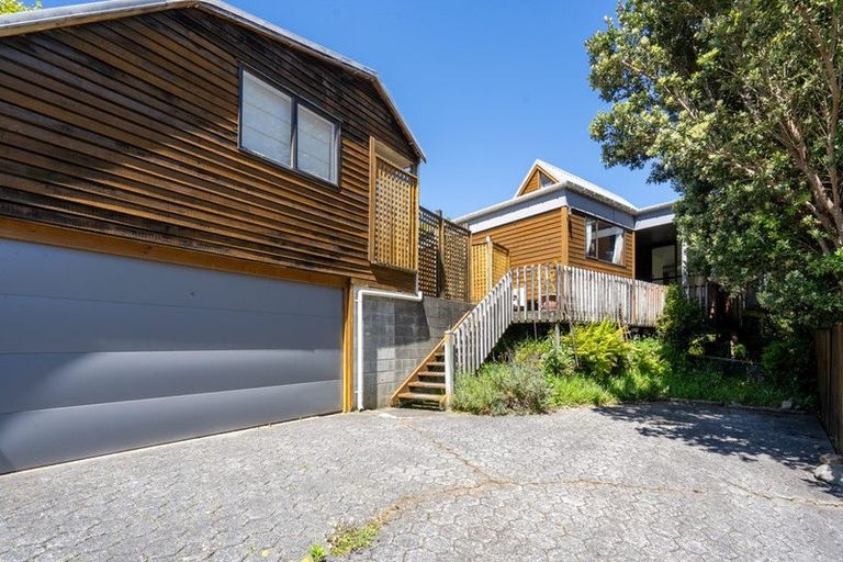 Photo of property in 50 Viewmont Drive, Harbour View, Lower Hutt, 5010