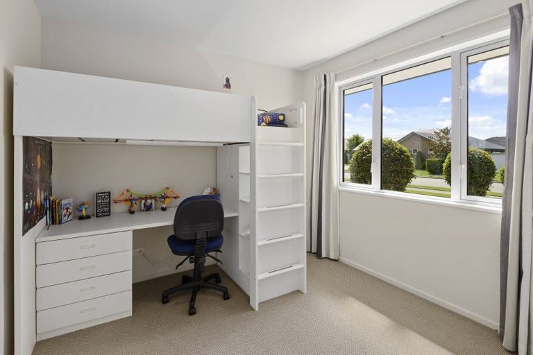 Photo of property in 7 Oakdene Place, Halswell, Christchurch, 8025