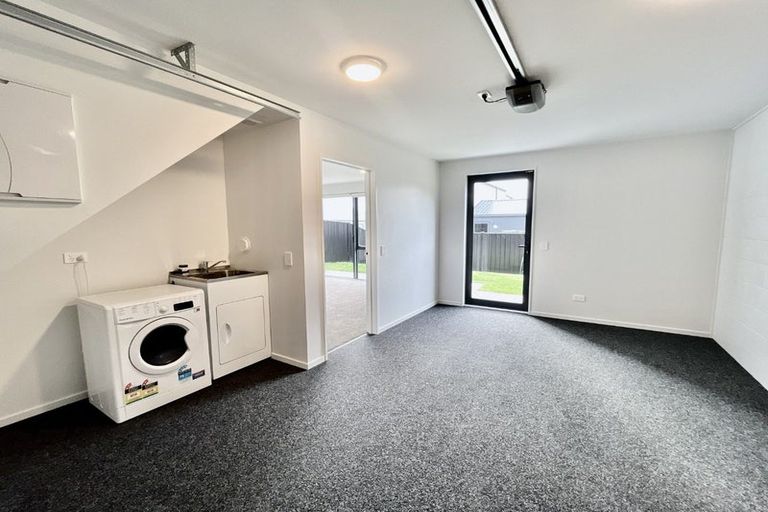 Photo of property in 17 Wheatsheaf Lane, Heathcote Valley, Christchurch, 8022