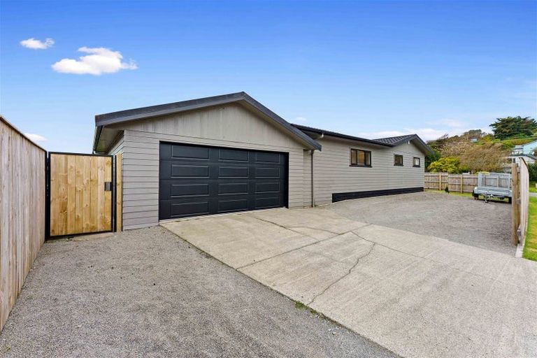 Photo of property in 79 Matai Road, Raumati South, Paraparaumu, 5032