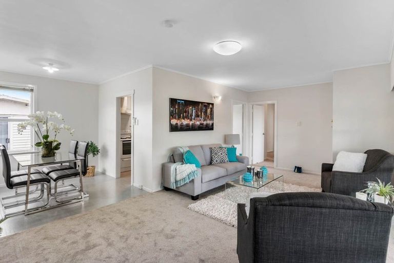 Photo of property in 24 Tairere Crescent, Rosehill, Papakura, 2113