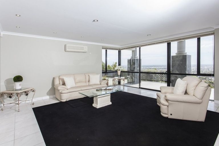 Photo of property in 80 Longhurst Terrace, Cashmere, Christchurch, 8022