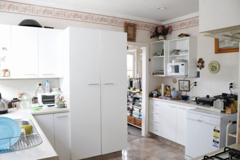 Photo of property in 1 East Way, Durie Hill, Whanganui, 4500