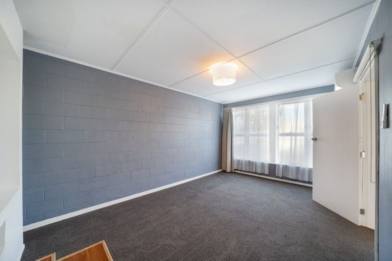 Photo of property in 21a Miranda Street, Cannons Creek, Porirua, 5024
