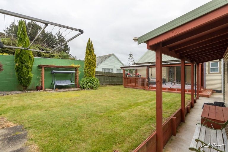 Photo of property in 3 Ingram Street, Naenae, Lower Hutt, 5011