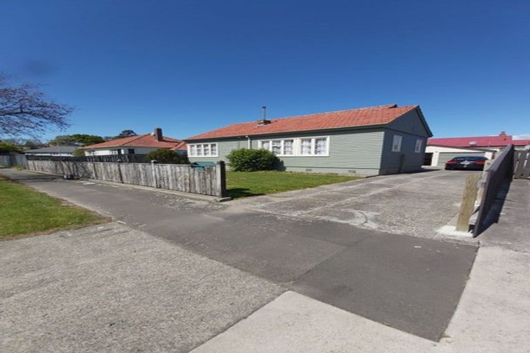 Photo of property in 2 Koromiko Avenue, Roslyn, Palmerston North, 4414