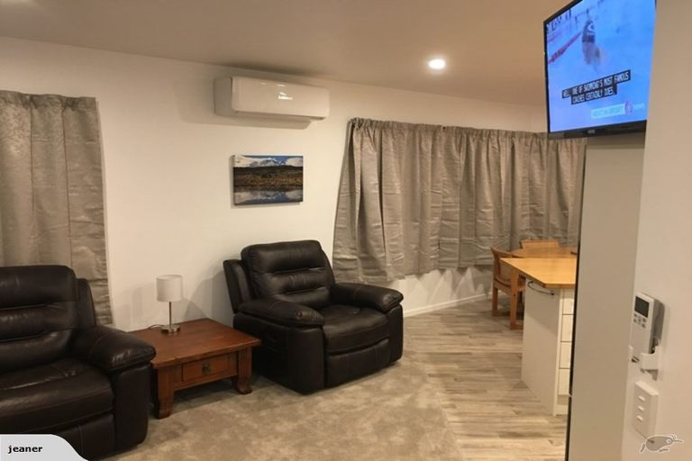 Photo of property in 2 Park Avenue Mews, Ohakune, 4625