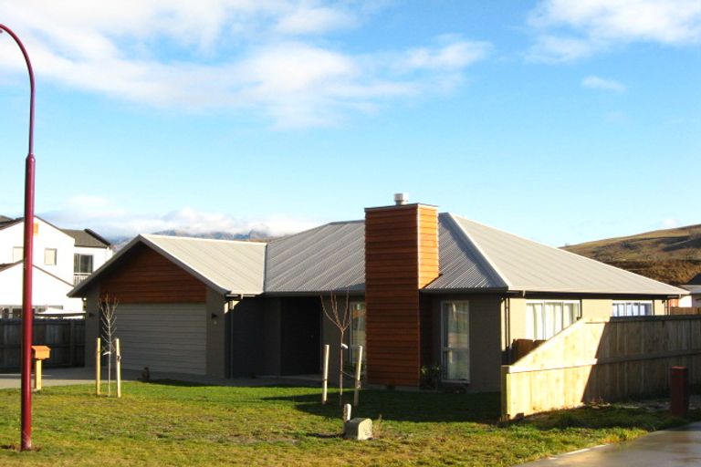 Photo of property in 3 Coburn Place, Lake Hayes, Queenstown, 9304