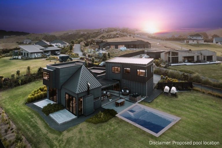 Photo of property in 11 Laguna Place, Matakatia, Whangaparaoa, 0930