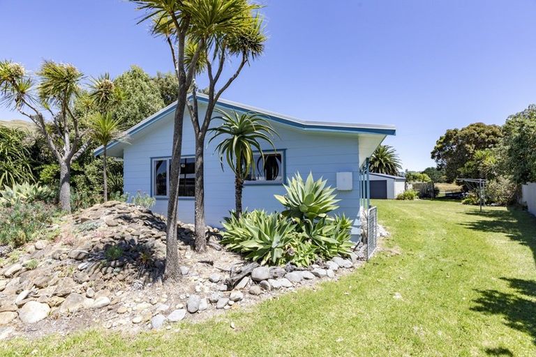 Photo of property in 9 Te Paerahi Road, Porangahau, 4293