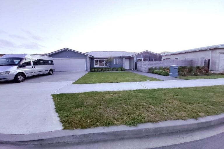 Photo of property in 23 Grovedale Square, Wainuiomata, Lower Hutt, 5014