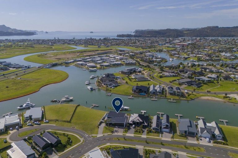 Photo of property in 11 Awatea Drive, Whitianga, 3510