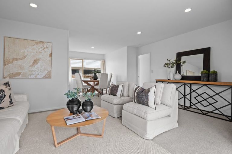 Photo of property in 1/14 Elliott Avenue, Bayview, Auckland, 0629