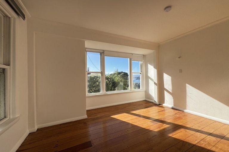 Photo of property in 2/51 Barnard Street, Wadestown, Wellington, 6012