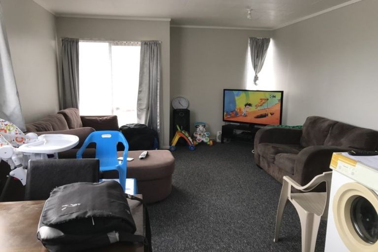 Photo of property in 2/85a Tidal Road, Mangere, Auckland, 2022