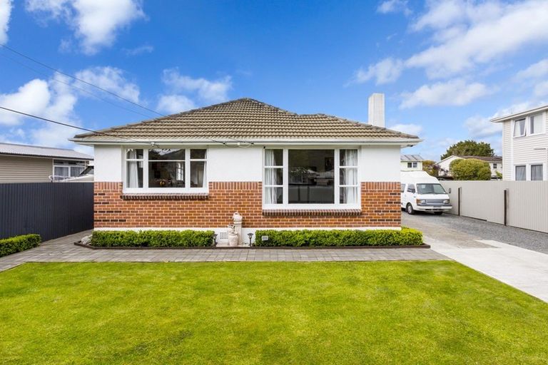 Photo of property in 61 Hikurangi Street, Trentham, Upper Hutt, 5018