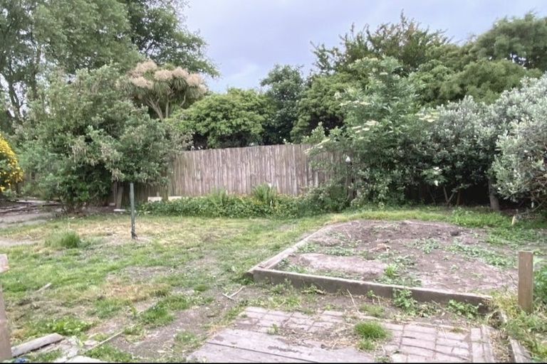 Photo of property in 15 Arran Crescent, Woolston, Christchurch, 8062