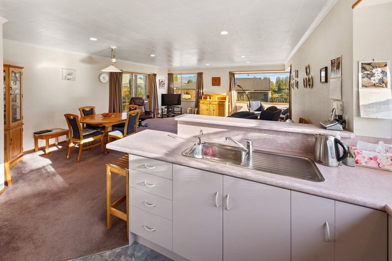 Photo of property in 24 Aotea Crescent, Gore, 9710