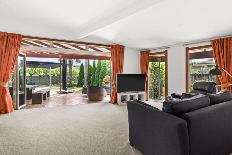 Photo of property in 207 Avenue Road, Greenmeadows, Napier, 4112