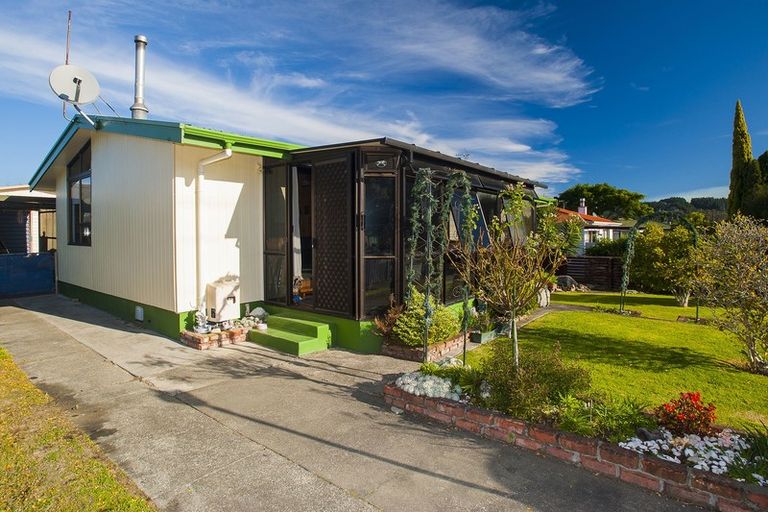 Photo of property in 115 De Lautour Road, Inner Kaiti, Gisborne, 4010