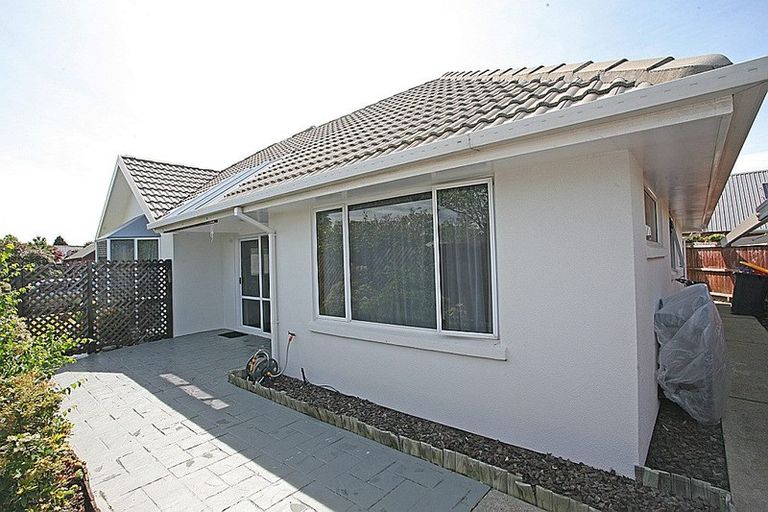 Photo of property in 23 Althorp Place, Avonhead, Christchurch, 8042
