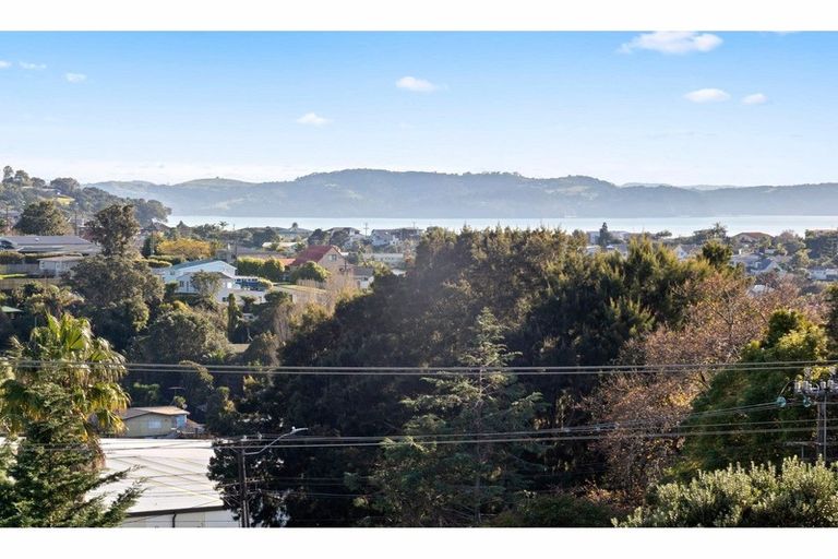 Photo of property in 599b Whangaparaoa Road, Stanmore Bay, Whangaparaoa, 0932