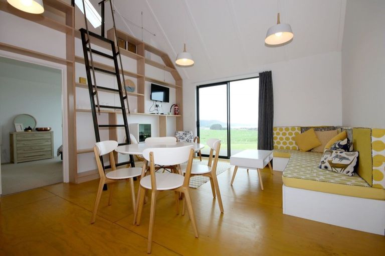 Photo of property in 84 Mair Road, Curio Bay, Tokanui, 9884