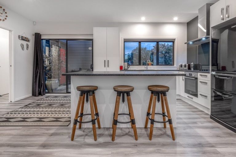 Photo of property in 7 Strathnaver Drive, Waikawa Beach, Manakau, 5573