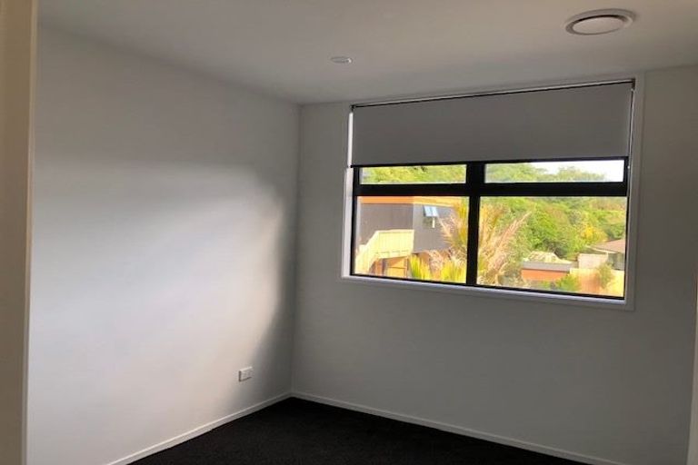 Photo of property in 16 Appleton Place, Karori, Wellington, 6012