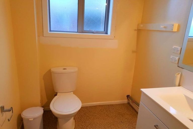 Photo of property in 3/246 Main Road, Tawa, Wellington, 5028