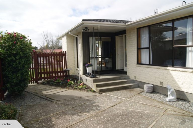 Photo of property in 15 Talltree Avenue, Avonhead, Christchurch, 8042