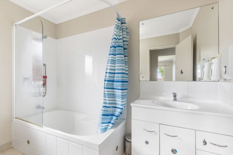 Photo of property in 20 Tussock Avenue, Mangere, Auckland, 2022