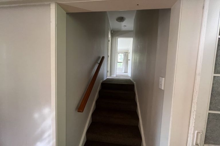 Photo of property in 121 Chamberlain Road, Massey, Auckland, 0614