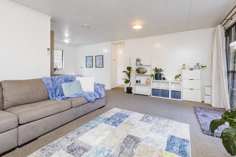 Photo of property in 2/59 Fernaig Street, Papakura, 2110