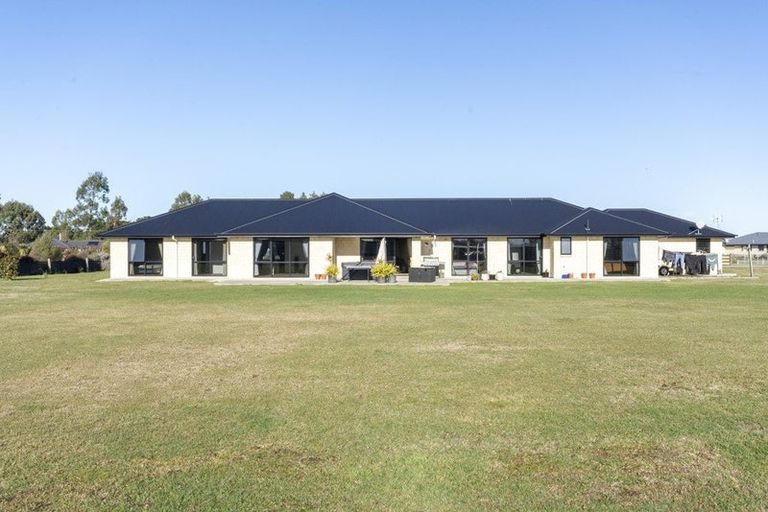 Photo of property in 8 Northside Drive, Waikuku, Rangiora, 7473