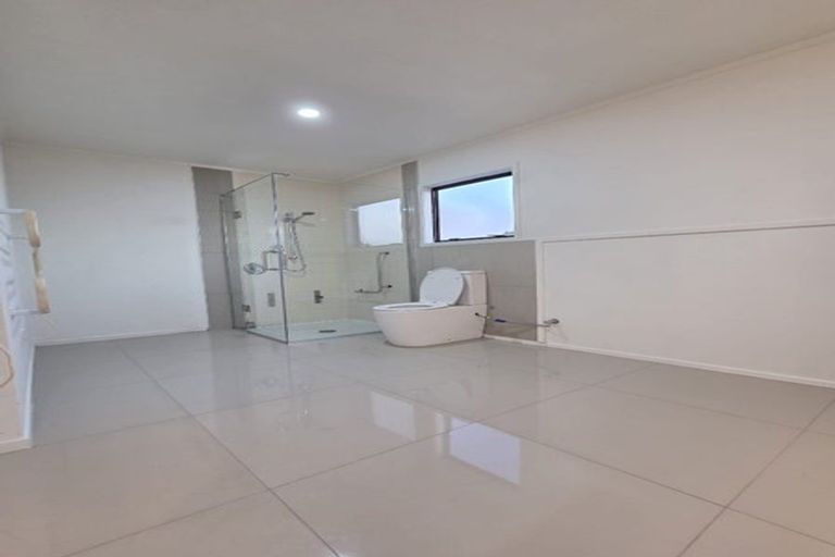 Photo of property in 14 Waimana Road, Conifer Grove, Takanini, 2112