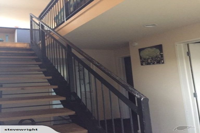 Photo of property in 327 Barbadoes Street, Christchurch Central, Christchurch, 8011