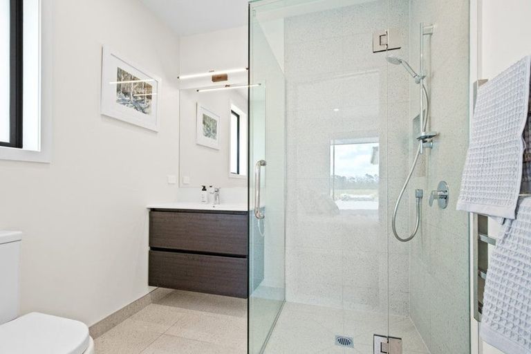 Photo of property in 225d Amreins Road, Taupaki, 0782