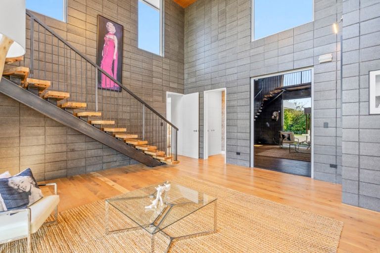 Photo of property in 32 Talboys Drive, Winton, 9720